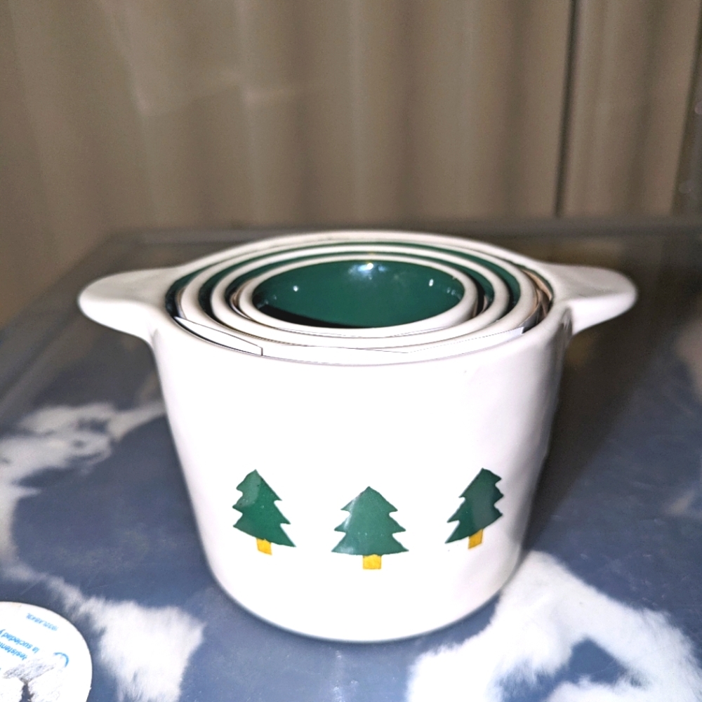 Htf Rae Dunn green Christmas tree measuring cups. Farmhouse vintage decor